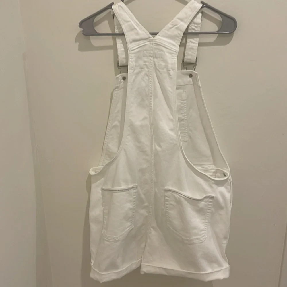 White Vineyard vines overalls - Picture 7 of 7